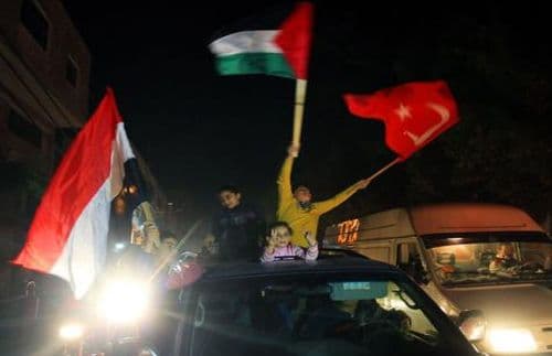 Cover Image for وانتصرت غزة.. الأفراح تعلو محيا القطاع المحاصر