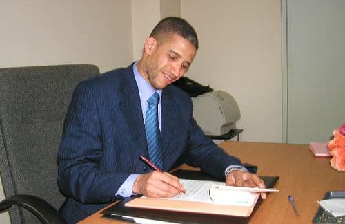 Cover Image for السياسات الاقتصادية وإعادة التموقع الاقتصادي بالمغرب على محك جائحة كوفيد المستجد