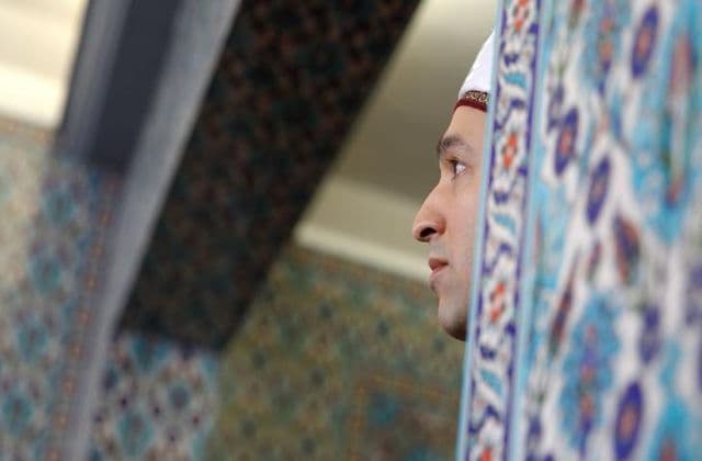 Cover Image for مسجد يشتكي إلى الله