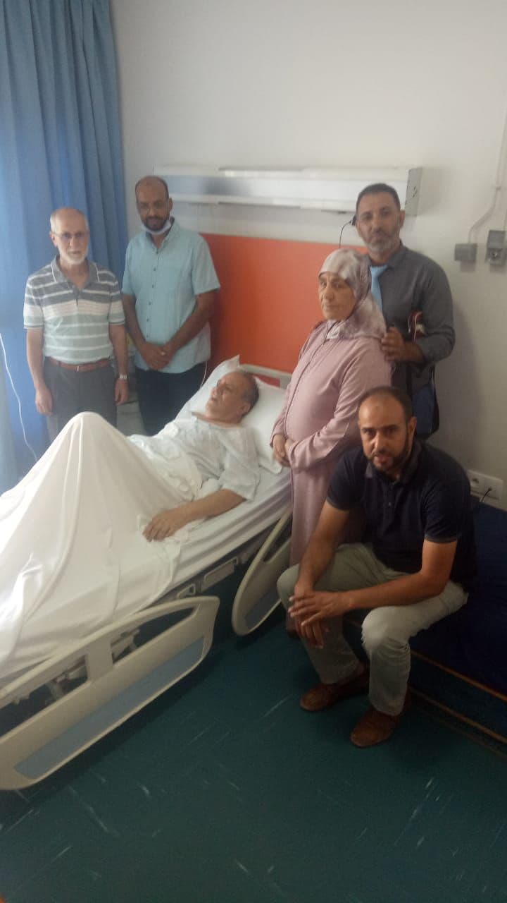 Cover Image for وفد من جماعة العدل والإحسان بطنجة يزور والد المعتقل السياسي ناصر الزفزافي