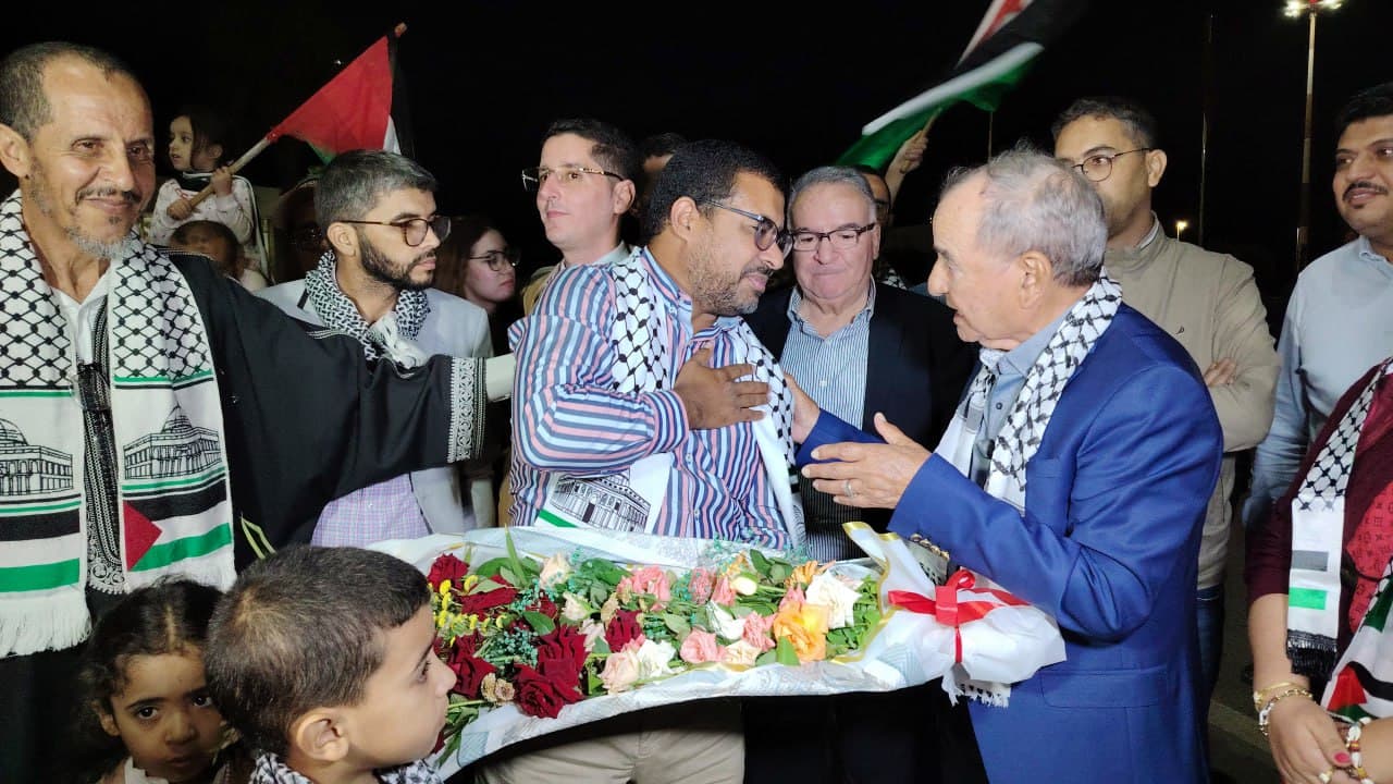 Cover Image for بمدينته وجدة هذه المرة.. استقبال حافل للمشارك في أسطول الصمود عبد الحق بنقادى