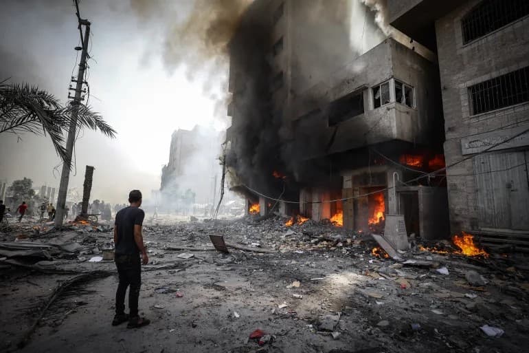 Cover Image for بعد يوم دام راح ضحيته 45 مواطنا.. الاحتلال يغتال 3 فلسطينيين جددا في غزة