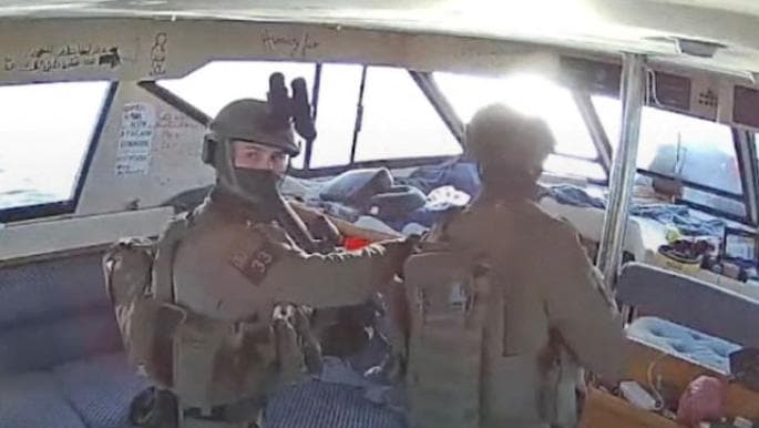 Cover Image for الكيان الصهيوني يضيف جريمة قرصنة أسطول الصمود واختطاف المتطوعين فيه إلى سجل جرائمه النكراء