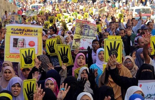 Cover Image for انقلاب مصر يواصل حصد الأرواح.. 10 شهداء في مظاهرات الأربعاء