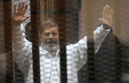 Cover Image for حكم إعدام مرسي بين مطرقة الانقلاب على الشرعية وسندان إزهاق الحق