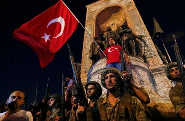 Cover Image for الانقلاب العسكري في تركيا ينتهي بالفشل