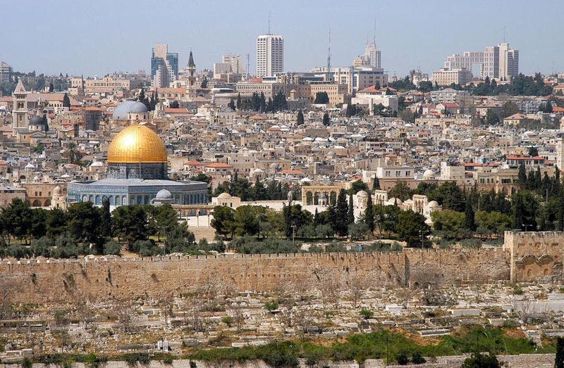 Cover Image for اليونسكو تنفي السيادة «الإسرائيلية» على القدس وتعتبرها مدينة محتلة
