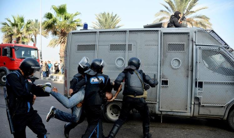 Cover Image for هيومن رايتس: الرئيس المصري أعطى الضوء للضباط لاستخدام التعذيب دون عقاب