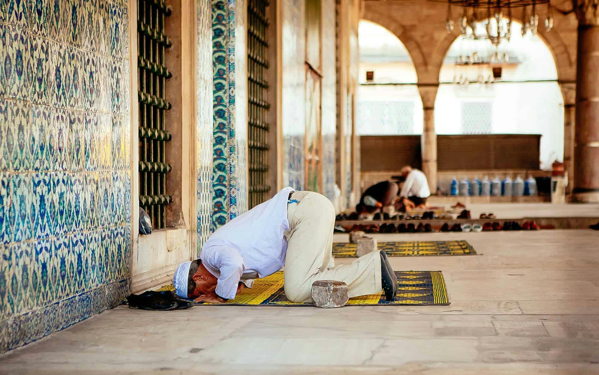 Cover Image for الخشوع في الصلاة