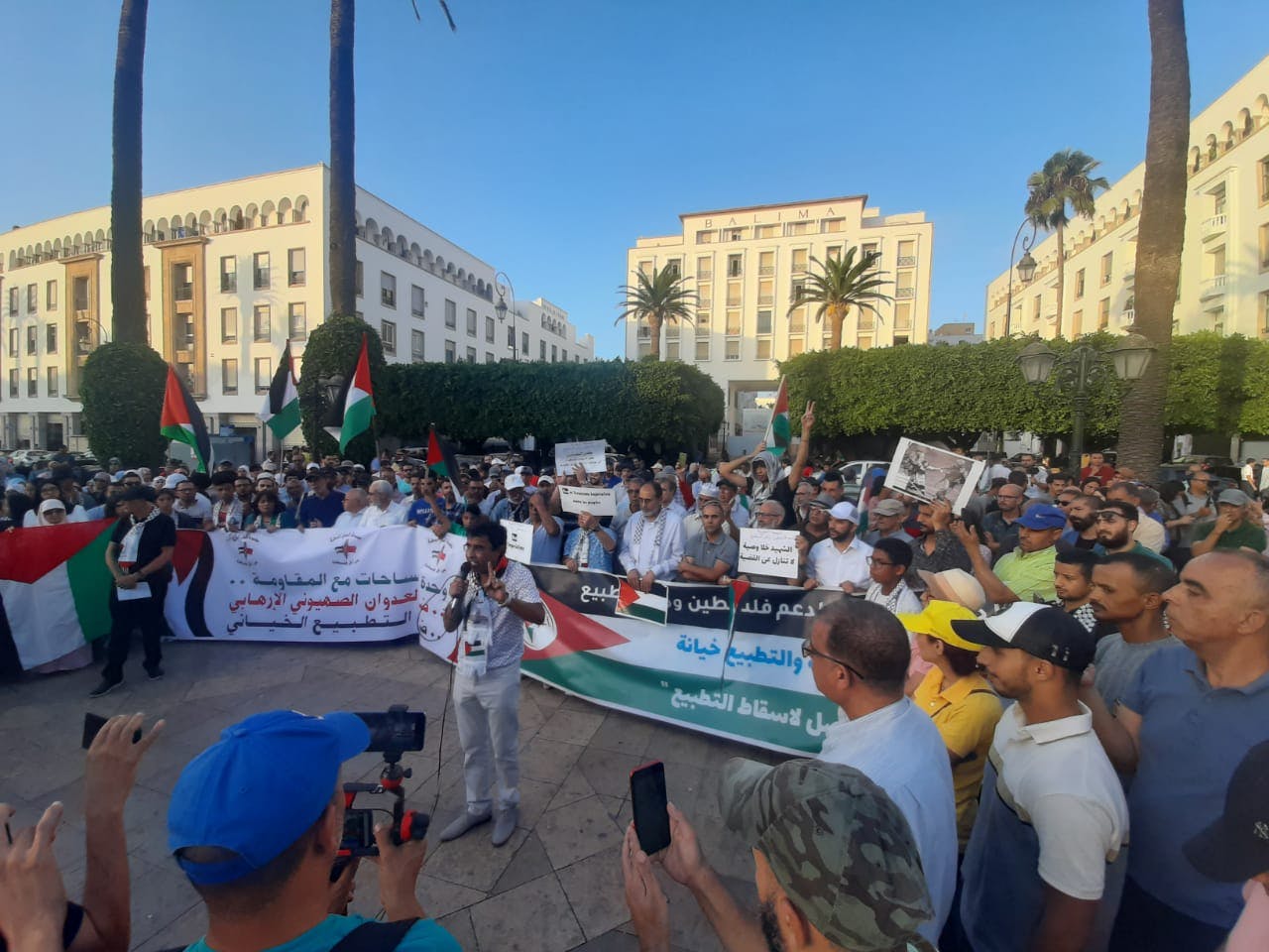 Cover Image for وقفة احتجاجية تضامنية للشعب المغربي مع غزة الصامدة ضد العدوان والتطبيع أمام البرلمان (+صور)